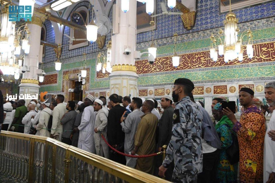 إرشادات وتنظيم لدخول المصلين إلى الروضة
