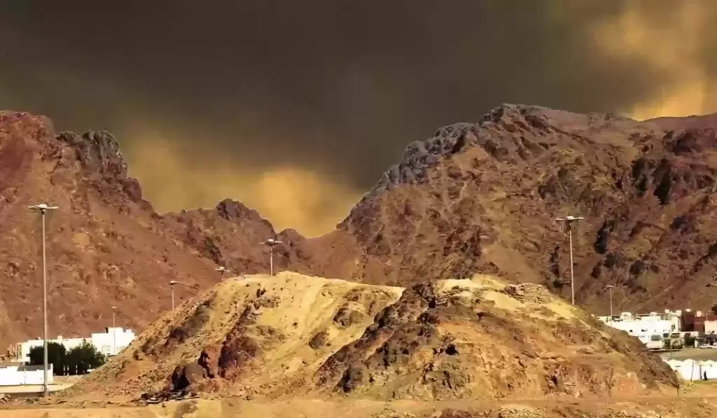 إزالة جبل أحد