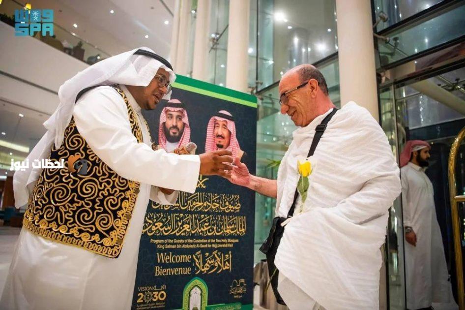 استقبال ضيوف برنامج الحج والعمرة من «الشؤون الإسلامية»