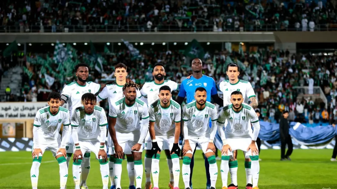 الأهلي يغير الشعار مع تفاصيل موعد التصميم الجديد