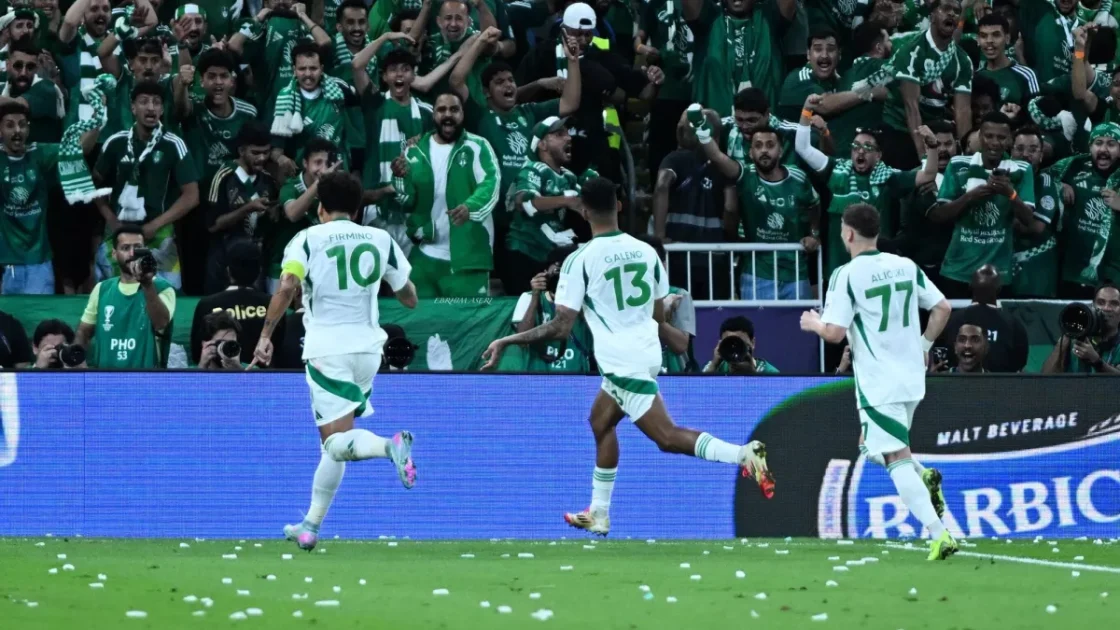 الأهلي يواصل انتصاراته على التعاون في دوري روشن للمحترفين