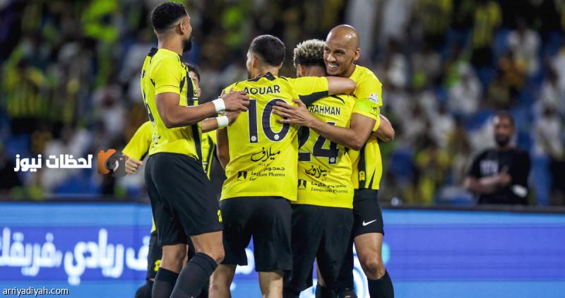 الاتحاد يفجر مفاجأة ويحقق ذهب «المحترفين» معادلاً رقم النصر القياسي