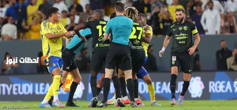 الكلاسيكو يشهد بداية هجوم ديابي وينتهي بتوزيع 3 بطاقات ملونة