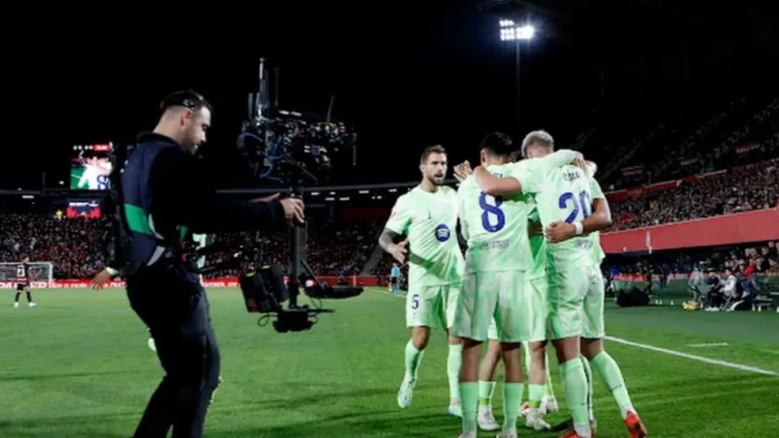 برشلونة يستعيد نجمًا حيويًا قبيل مواجهة ريال مدريد الحاسمة بالدوري الإسباني