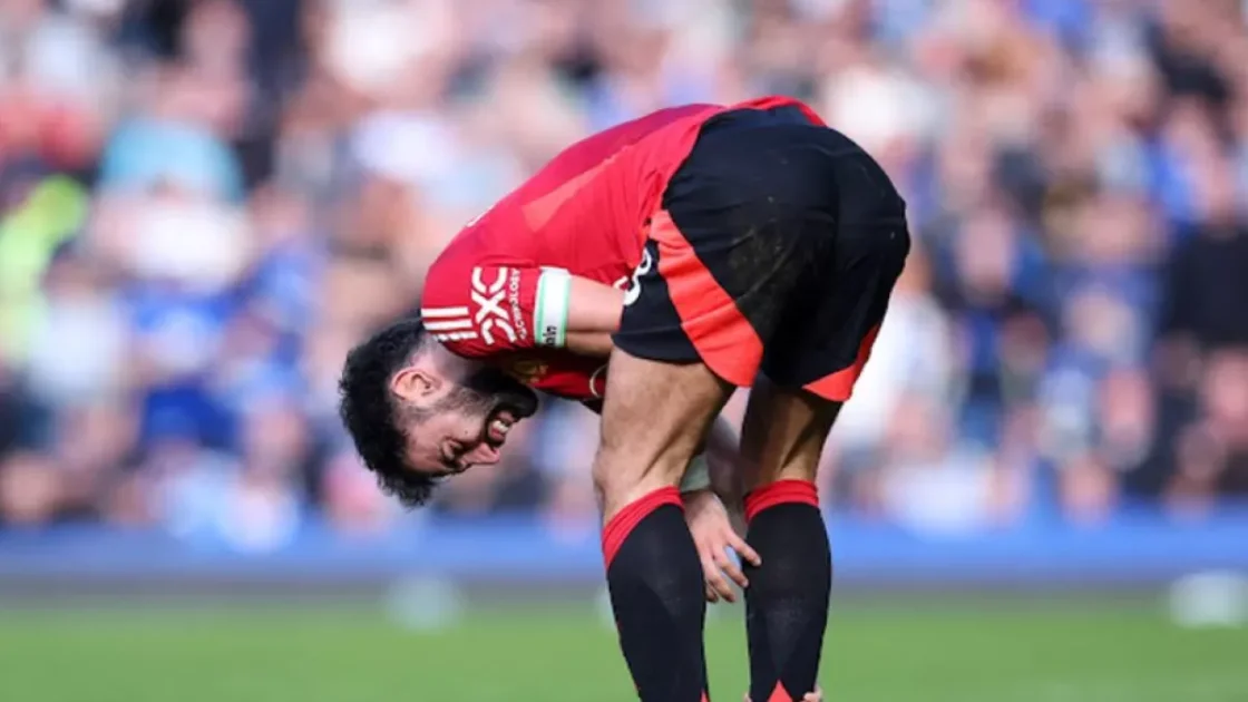 برونو فيرنانديز يحدد مصيره مع مانشستر يونايتد بعد الهزيمة في الدوري الأوروبي