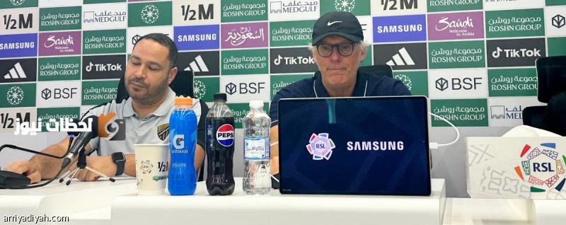 بلان يؤكد: لا يعير اهتماماً لهتافات الجماهير ويعترف بتميز الهلال في المباراة