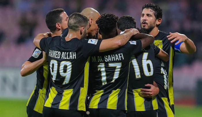 بنزيما يخدع الاتحاد..سافر من أجل الاحتفال مع ريال مدريد!