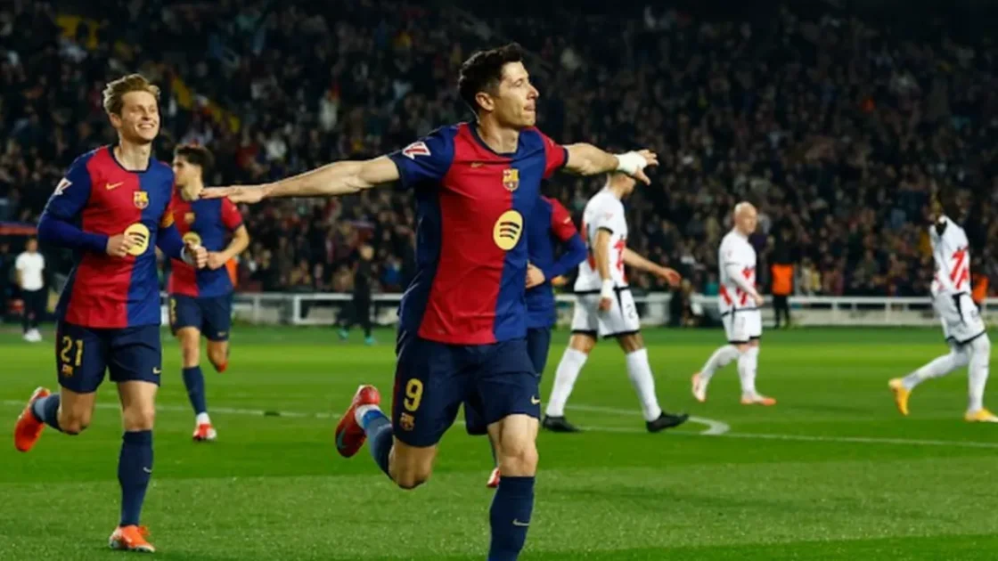 تدخل عنيف يورط برشلونة في كارثة بسبب ليفاندوفسكي