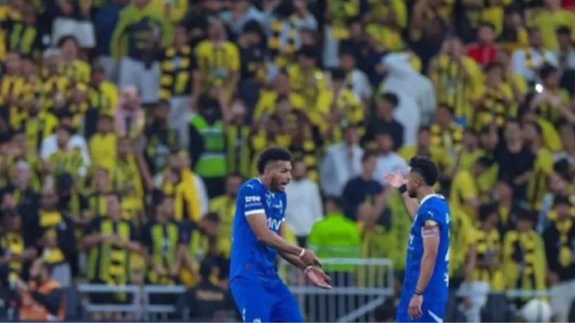 تطورات جديدة بشأن مستقبل البليهي مع الهلال رغم العقد
