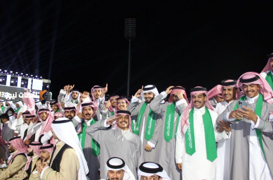 جامعة الملك خالد تحتفل بتخريج 17 ألف طالب وطالبة في دوار الفخر