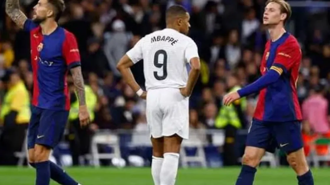 حكم الكلاسيكو المرتقب يتصدر العناوين: ثلاثة تفوقات في تاريخ حكام برشلونة وريال مدريد