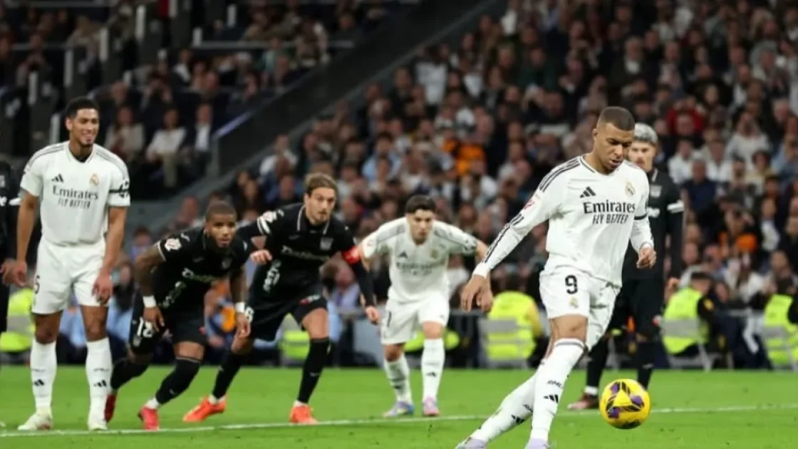 ريال مدريد يعلن قائمة اللاعبين لمواجهة برشلونة في كلاسيكو الدوري الإسباني