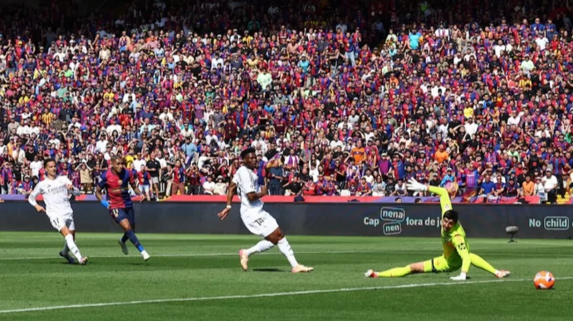قوات الأمن تتدخل لإنقاذ نجوم ريال مدريد من غضب الجماهير بعد خسارة الكلاسيكو