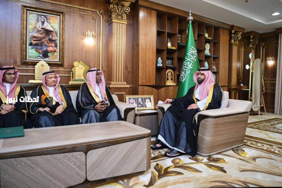 لقاء أمير جازان مع رئيس الجامعة ونائب المدير العام بمعهد الإدارة العامة
