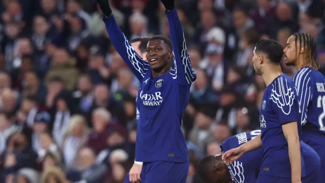 ليفربول يستهدف ضم نجم باريس سان جيرمان الصيف الحالي