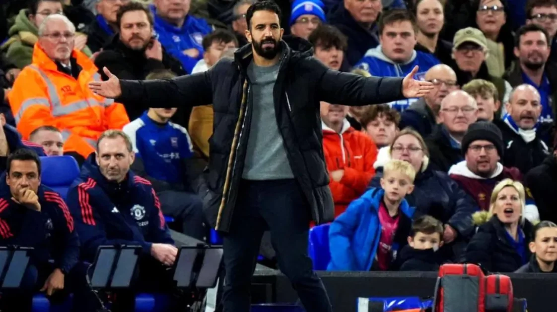 متعة المفاجآت.. مانشستر يونايتد يستبعد مساعدي أموريم من نهائي الدوري الأوروبي