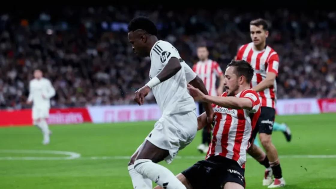 مفاوضات ريال مدريد مع حارس مفاجئ تثير التكهنات