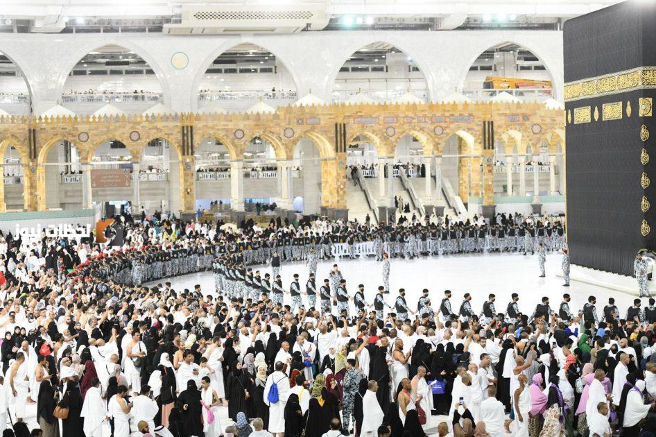 مليون ومائتان وخمسة وعشرون ألف حاج من الخارج وصلوا المملكة حتى الآن