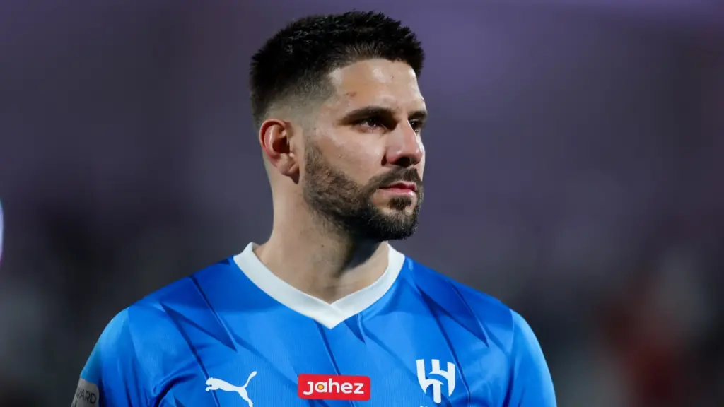 ميتروفيتش يرد ساخرًا على اتهامات رئيس الأهلي لنجم الهلال!