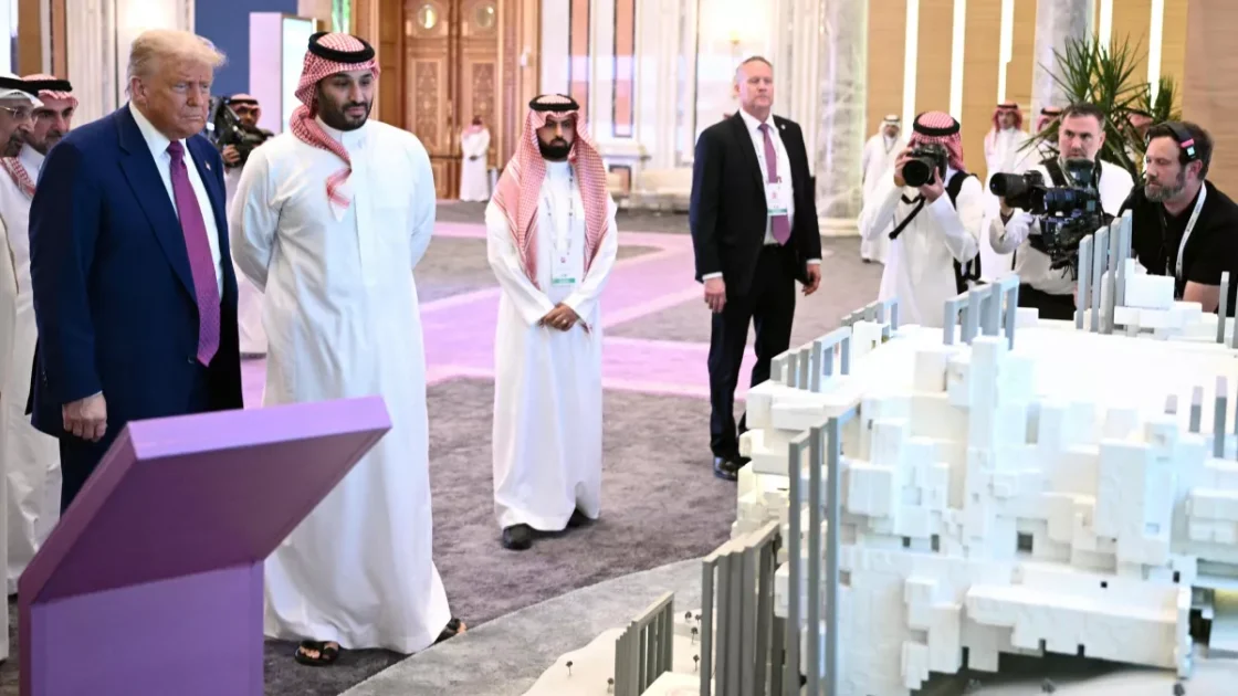 ولي العهد يستعرض ملاعب كأس العالم مع ترامب خلال زيارة المملكة