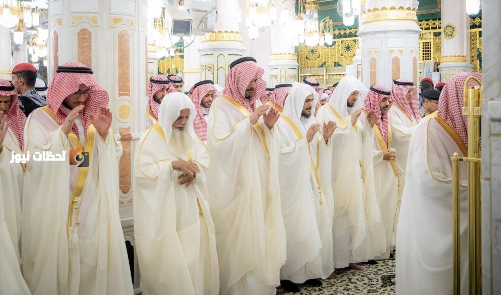 أمراء المناطق يشاركون في صلاة عيد الأضحى