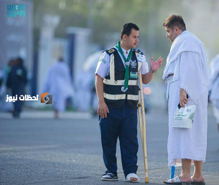 إصرار لا يتزعزع يرافق كشافًا خلال موسم الحج رغم الإصابة