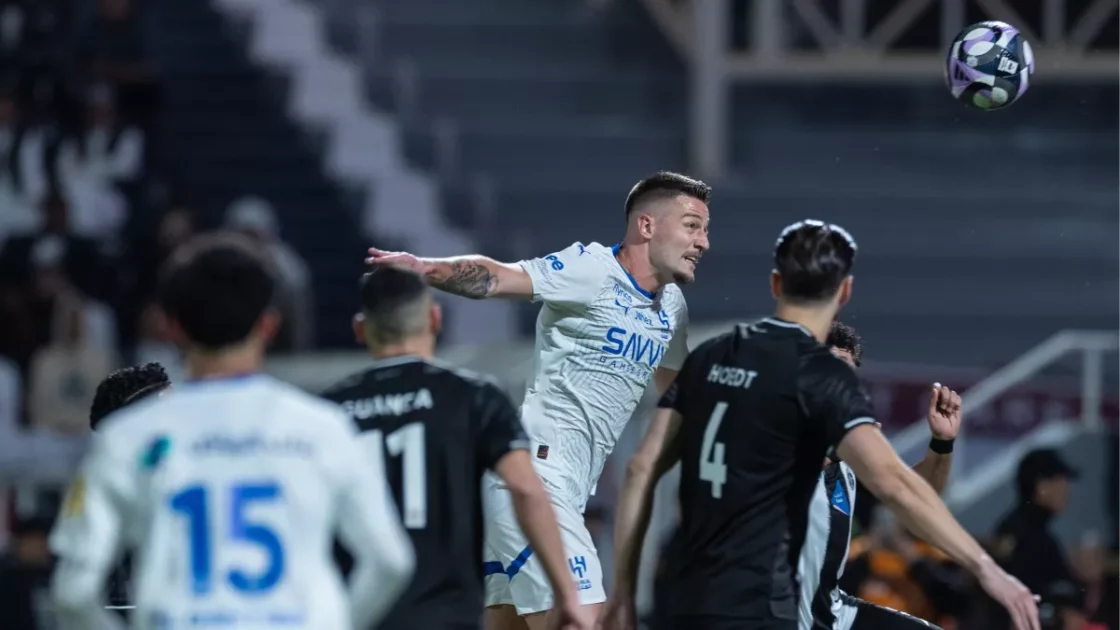 ديوان الدوري الإنجليزي ينتقل إلى الهلال مفاجأة مثيرة