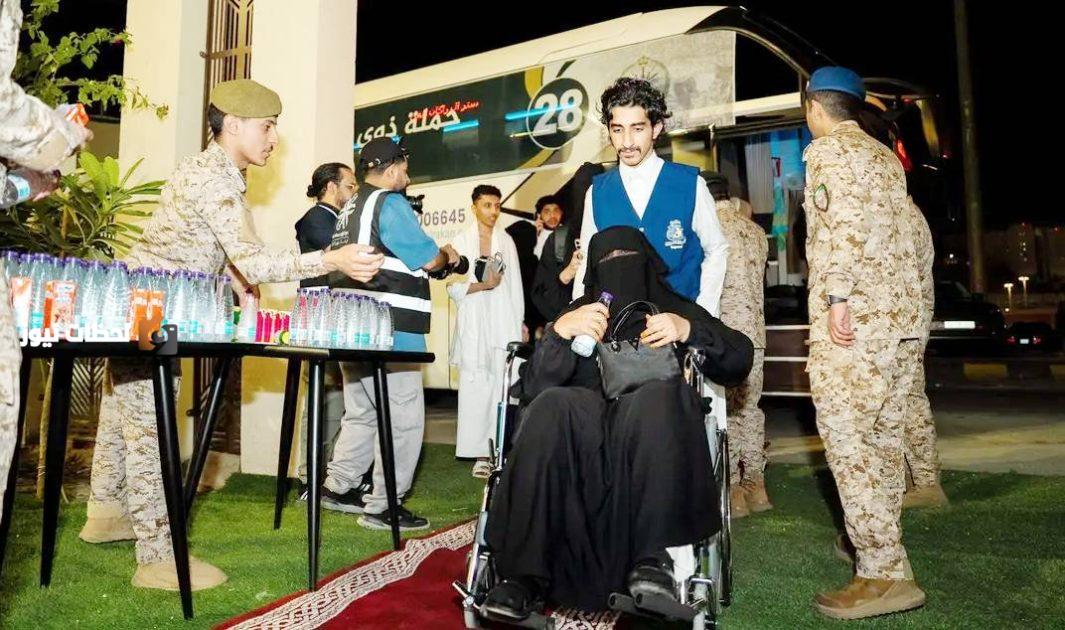 ذوو الشهداء والمصابين يحضرون لقاءً في وزارة الدفاع بعاصفة الحزم وإعادة الأمل