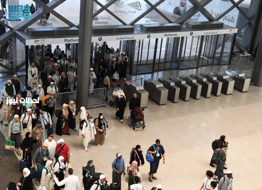 رحلات منتظمة إلى المدينة المنورة عبر قطار الحرمين السريع.