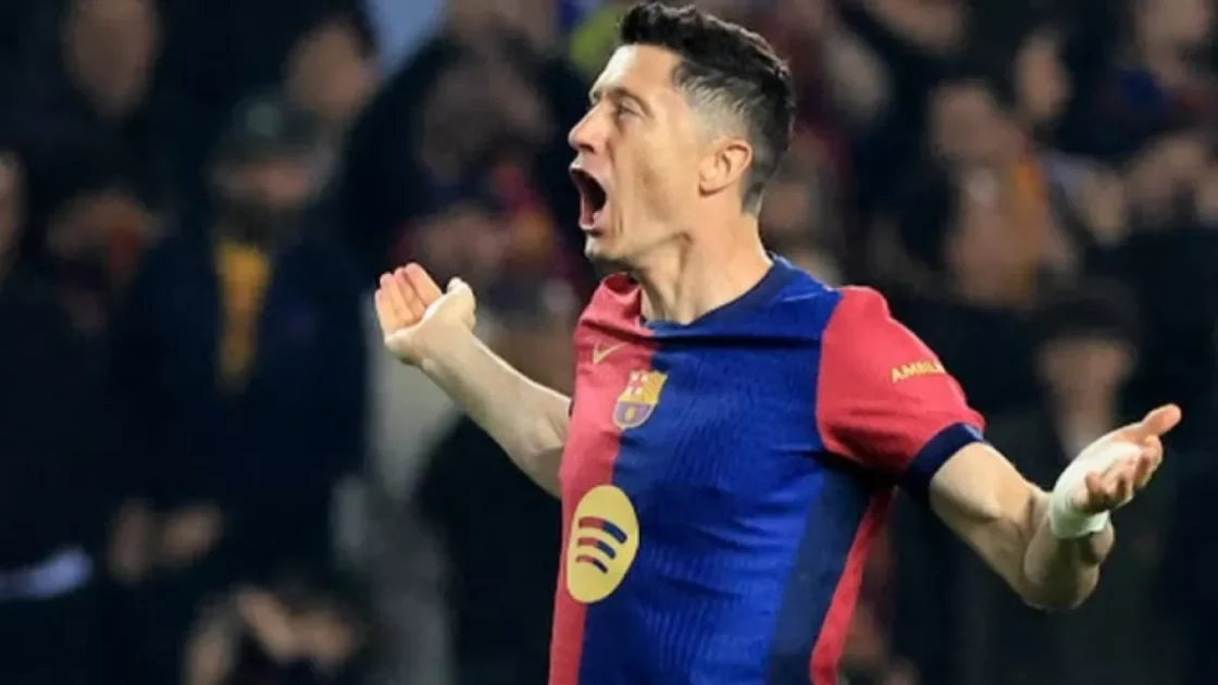 ليفاندوفسكي يفاجئ الجميع بمستقبله مع برشلونة