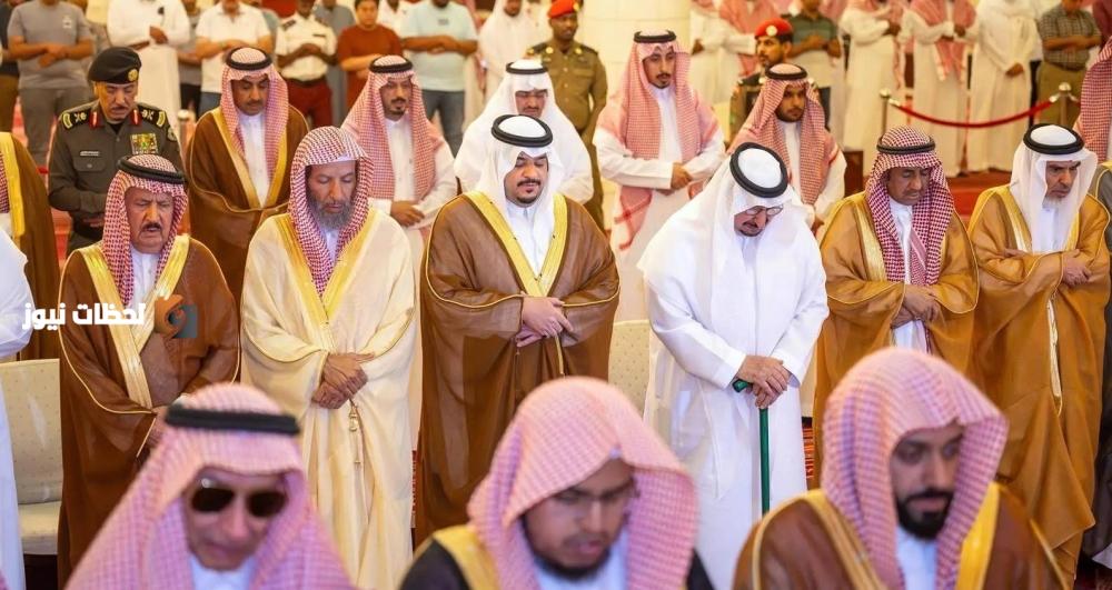 نائب أمير الرياض يشارك في صلاة الميت على الأمير مشعل بن فرحان آل سعود