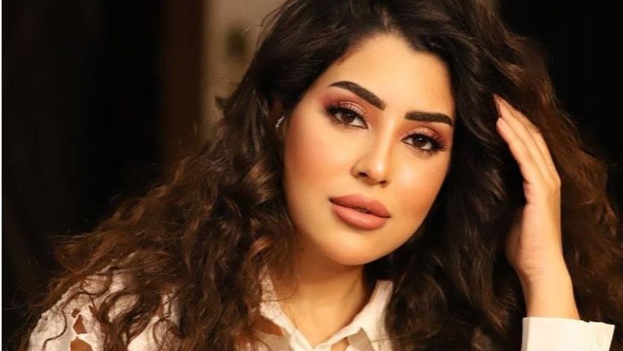 أيتن عامر تمنع طليقها من رؤية أولاده ما حقيقة الأمر