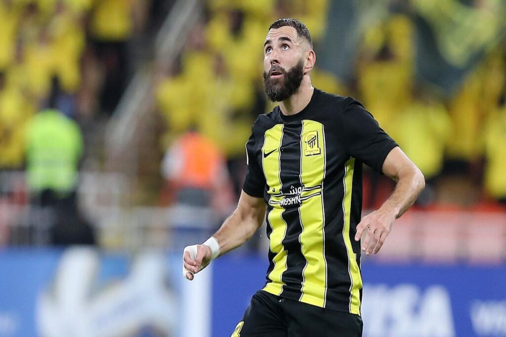 ميترو وبنزيما في لقاء العملاقة