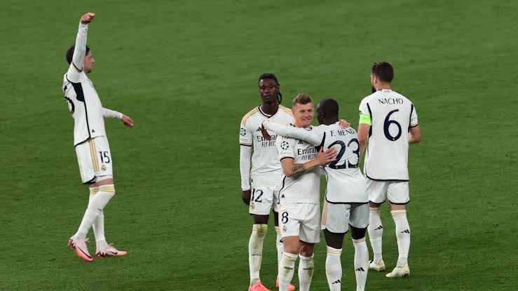 نجم الدوري الألماني يقترب من ريال مدريد في صفقة مدوية