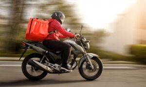 5 أسباب رئيسية تؤدي إلى ارتفاع حوادث خدمة التوصيل وتأثيرها على الأمان 5 أسباب رئيسية تؤدي إلى ارتفاع حوادث خدمة التوصيل وتأثيرها على الأمان