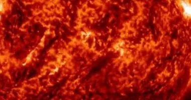 أوروبا تحاكي عاصفة شمسية كارثية استعداداً لمواجهة مخاطر الفضاء المحتملة "لن تنجو أى مركبة فضائية".. أوروبا تحاكى عاصفة شمسية كارثية لمواجهة مخاطرها