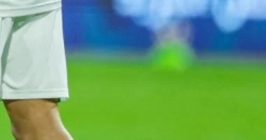 إيفان تونى يقود هجوم الأهلى السعودى أمام الباطن فى كأس خادم الحرمين