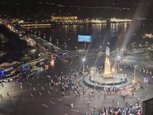 أهازيج شعبية وطقوس فرعونية.. المنيا تحتفل بافتتاح ميدان النيل المطور وسط حضور جماهيري كبير أهازيج شعبية وطقوس فرعونية.. المنيا تحتفل بافتتاح ميدان النيل المطور وسط حضور جماهيري كبير