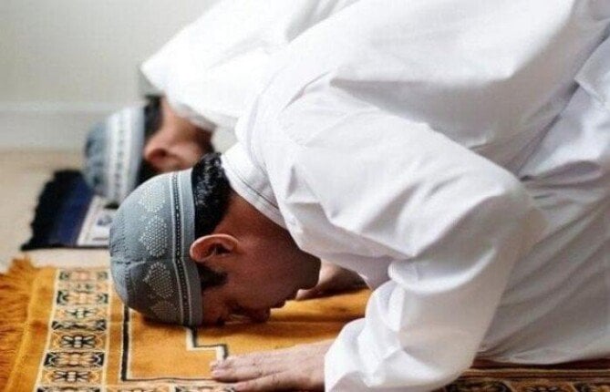 التوقيت الشتوي يبدأ اليوم الجمعة 31 أكتوبر 2025 وأذان الظهر التوقيت الشتوي.. موعد أذان الظهر اليوم الجمعة 31 أكتوبر 2025 بالقاهرة والمحافظات