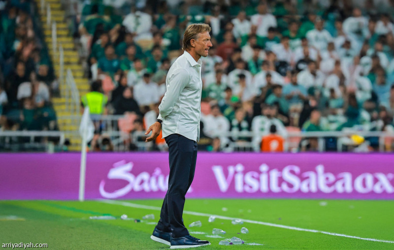 المنتخب السعودي يستعد لمواجهات قوية ضد كوت ديفوار والجزائر المنتخب السعودي يستعد لمواجهات قوية ضد كوت ديفوار والجزائر