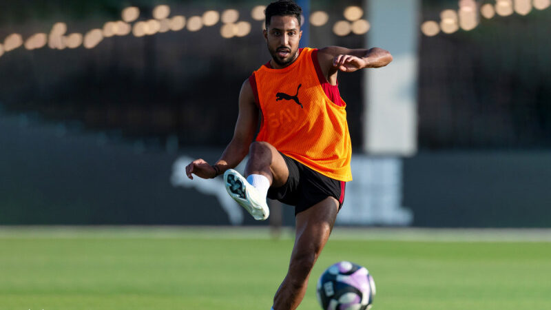 الهلال ينتظر سالم والدوسري يختبر لياقته قبل مواجهة الشباب