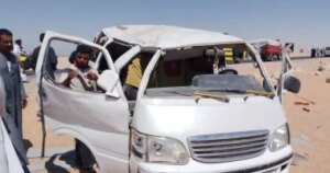 انقلاب ميكروباص بالطريق الصحراوي في أسوان يصيب 19 شخصًا انقلاب ميكروباص بالطريق الصحراوي في أسوان يصيب 19 شخصًا