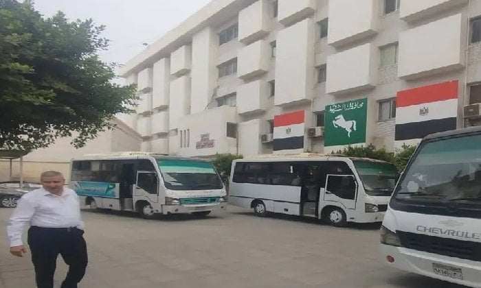 تعليم الشرقية يرد على مشاجرة عنيفة بين مدير مدرسة ومعلم أول تعليق من «تعليم الشرقية» حول مشاجرة بين مدير مدرسة ومعلم بالإبراهيمية