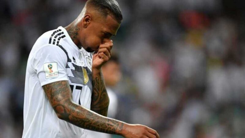 جماهير بايرن ميونخ تتسبب في طرد بواتينج بسبب زوجته!