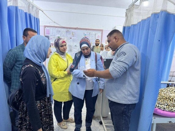 جولة مفاجئة لوكيل وزارة الصحة بالفيوم لتقييم الأداء والخدمات المقدمة لتقييم الأداءوالخدمات المقدمة للمرضي.. جولة مفاجئة لوكيل وزارة الصحة بالفيوم على المستشفيات