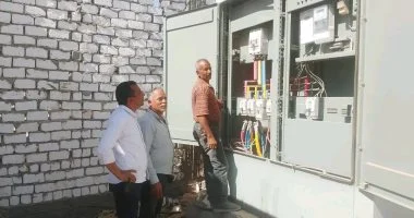 حملة لقطع الكهرباء عن المتهاونين بالمنطقة الصناعية في الخارجة حملة لقطع الكهرباء عن المتهاونين بالمنطقة الصناعية في الخارجة