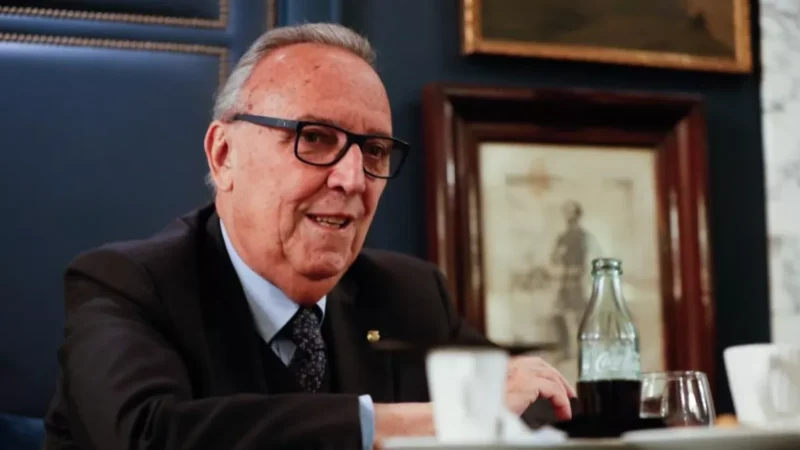 رئيس برشلونة السابق ينتقد كارفخال بسبب أداء لامين يامال