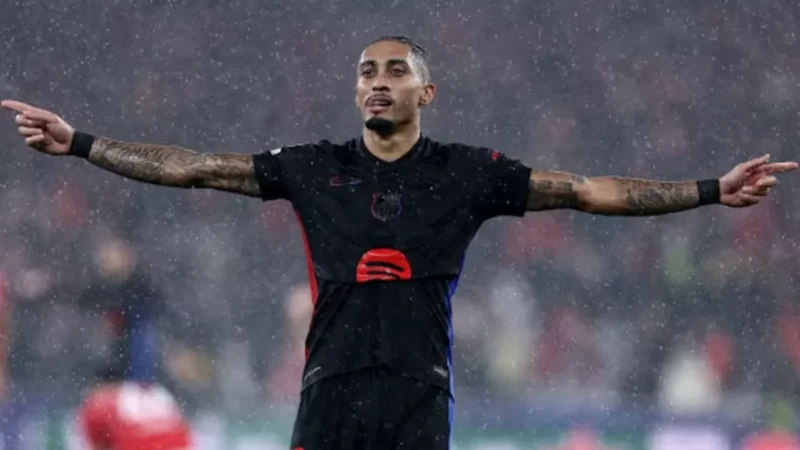 رافينيا يلهم لاعبي برشلونة بعد الخسارة في الكلاسيكو بحديث قوي