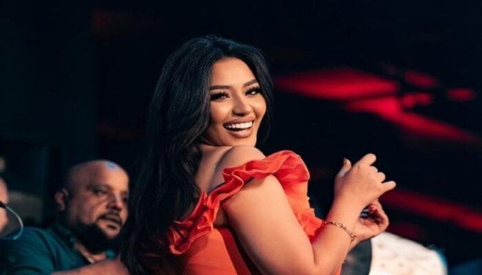 وثيقة زواج وفيديوهات خاصة مسربة.. رحمة محسن تثير الجدل بعد إعلان زواجها