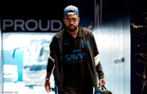 سالم يعود للمشاركة مع الهلال والشباب ينتظر تعويض سافيتش سالم يعود للمشاركة مع الهلال والشباب ينتظر تعويض سافيتش